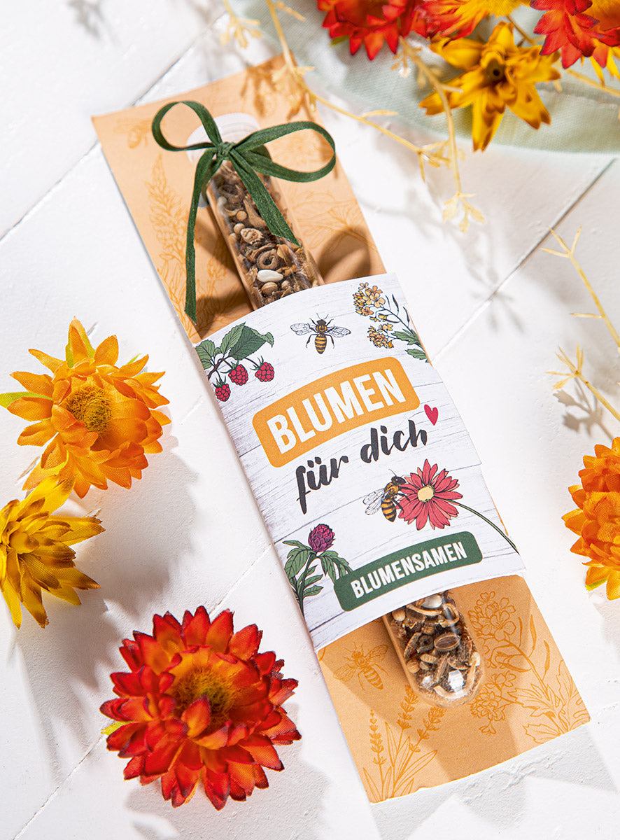 Blumensamen im Reagenzglas