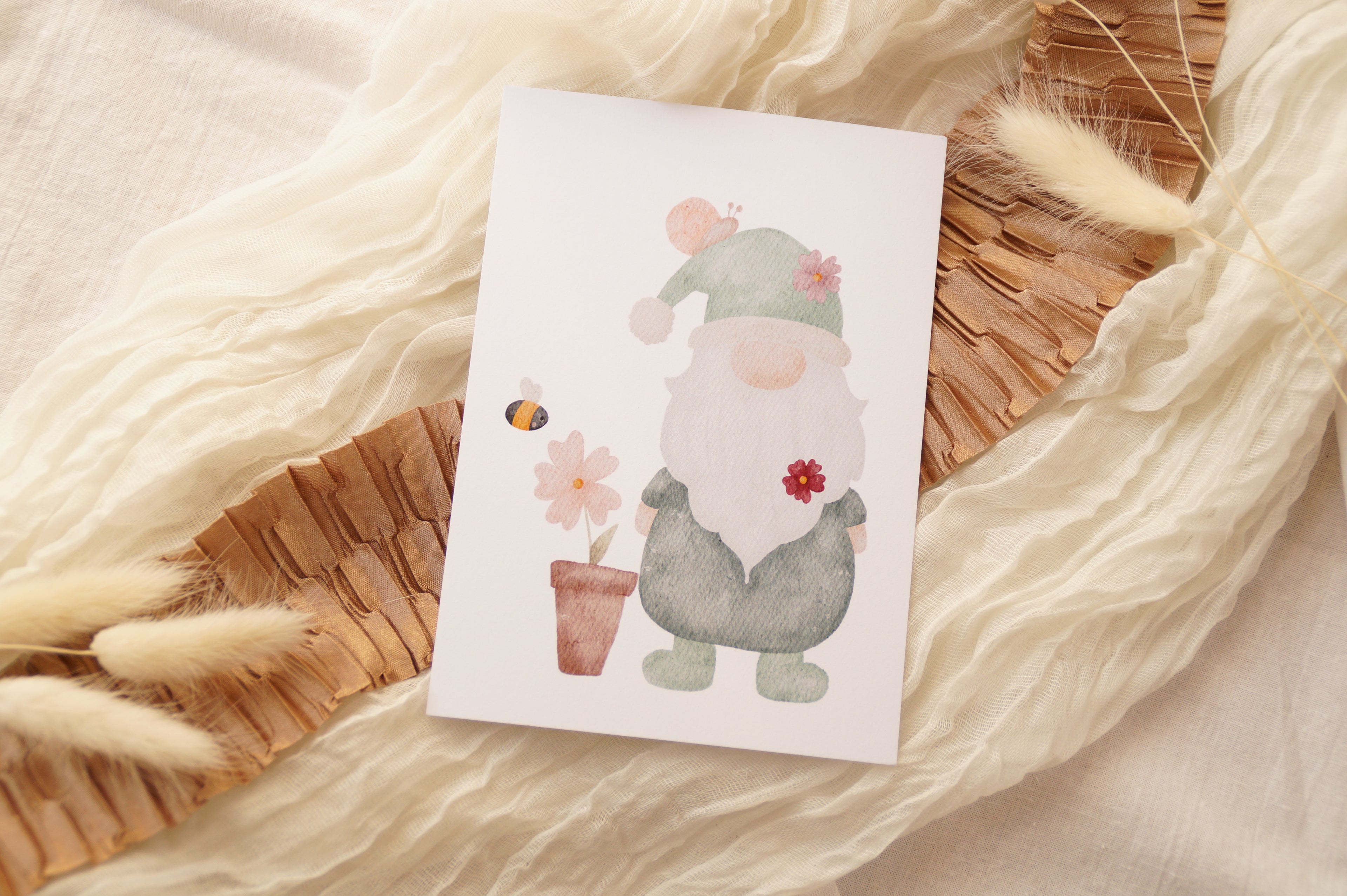 Postkarte "Wichtel mit Schnecke"