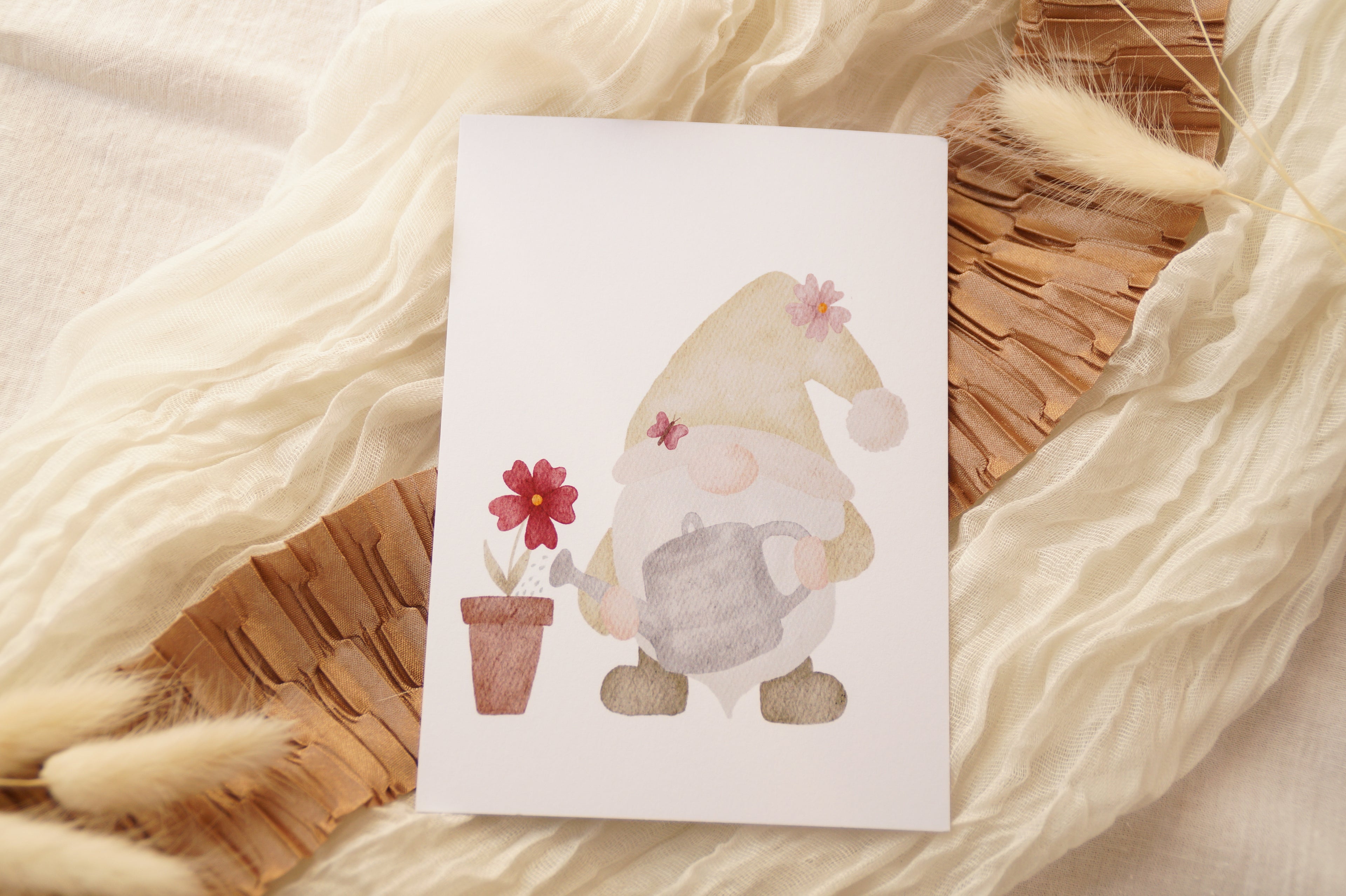 Postkarte "Wichtel mit Gießkanne"