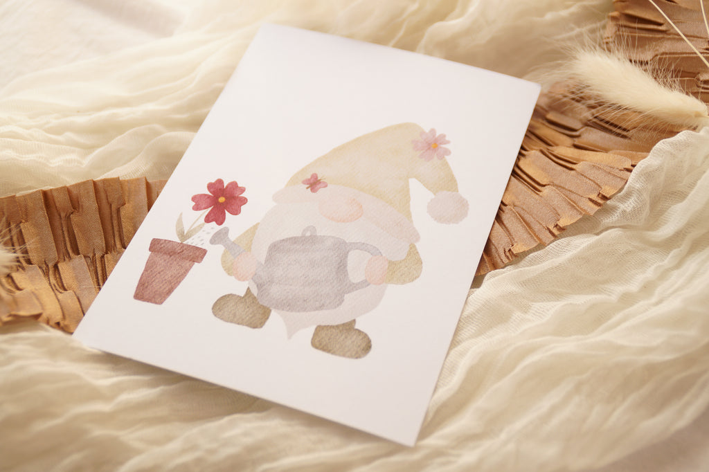 Postkarte "Wichtel mit Gießkanne"