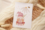 Postkarte "Wichtel mit Blume"