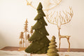 Tannenbaum beflockt in Grün